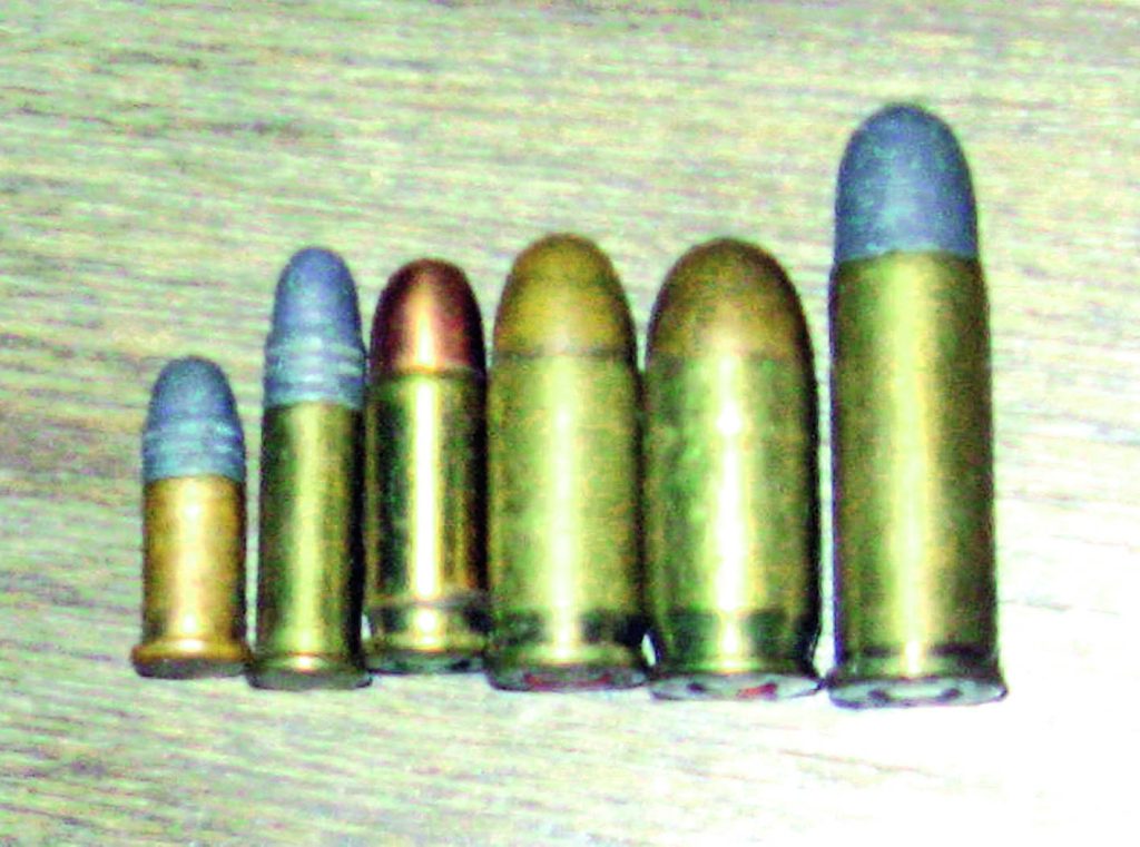 Kalibri namenjeni džepnom oružju: .22 Short, .22 LR, 6,35 mm, 7,65 mm, 9x17 mm i .32 S&W Long