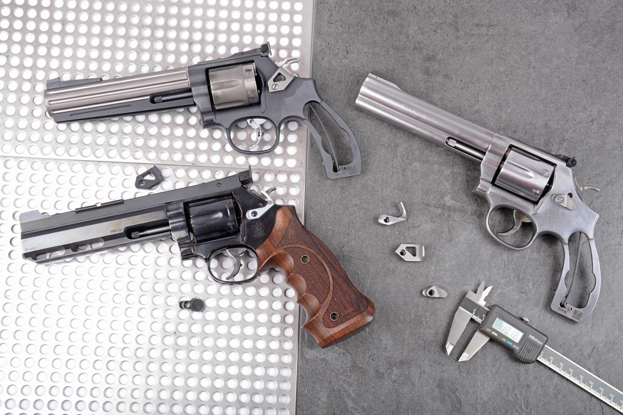 SLIKA 9. Smith&Wesson modeli 586 i 686 su posluili kao osnova za nadogradnju rafiniranog takmiarskog oruja.jpg