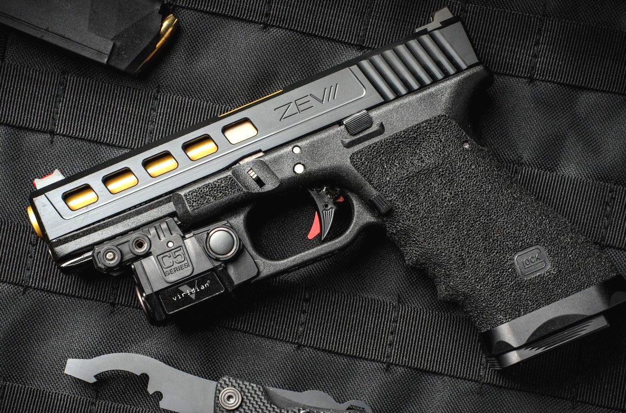 Moderni pistolji poput ZEV obrade Glocka pruzaju odlicne performanse u svim situacijama.jpg